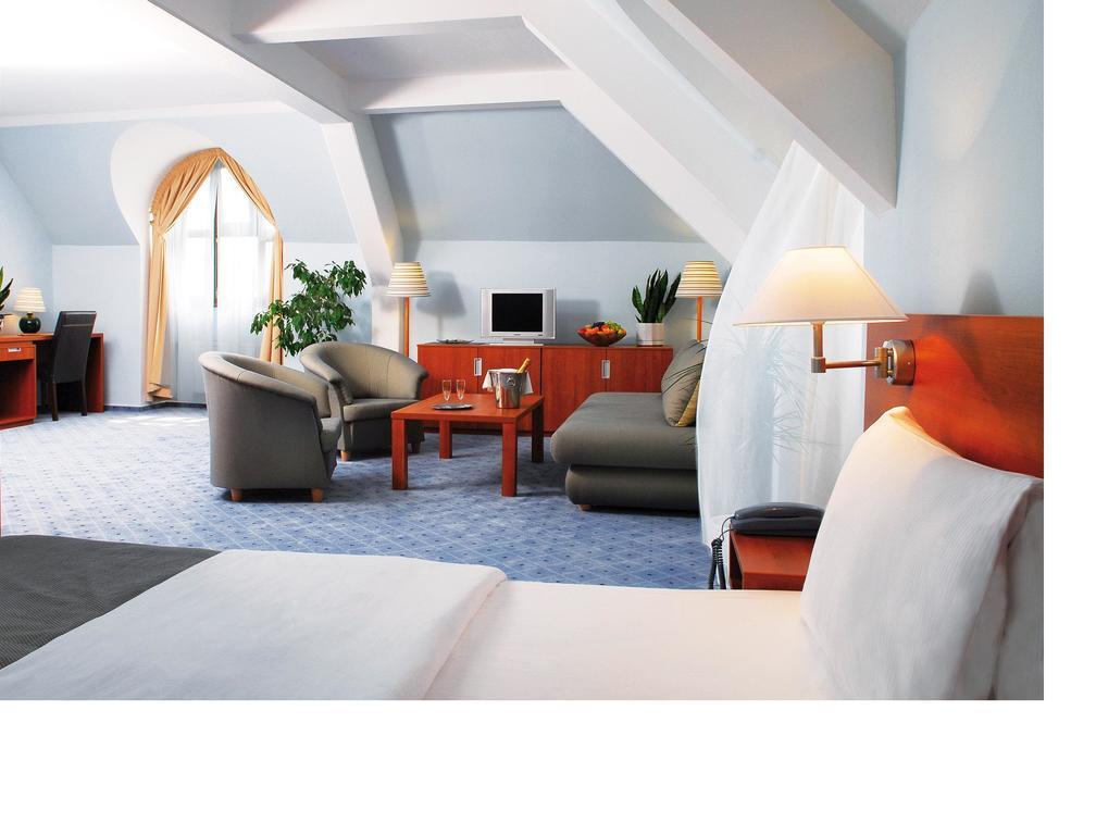 Na Zamecku Hotel Prag